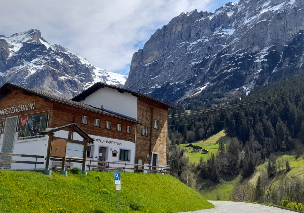 Grindelwald cable car valley station